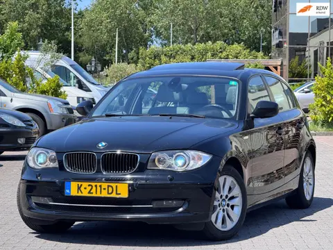 BMW 1-serie 118i High Executive | Schuifdak | Xenon | Leder stoelen | Stoelverwarming | Climate cont