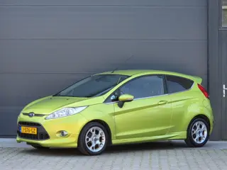 Ford Fiesta 1.4 Titanium luxe uitgevoerd apk 05'27!