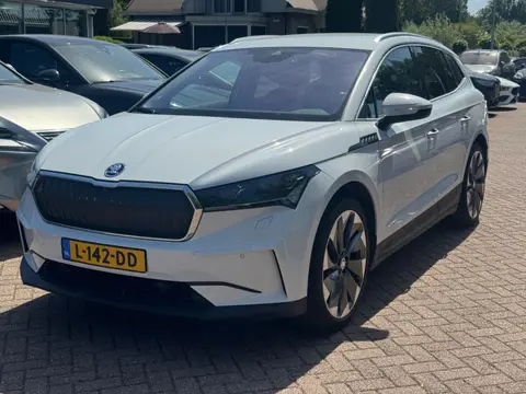 Škoda Enyaq iV 80 First Edition / SoH 91,4% / Trekhaak / Camera / Leder / CarPlay / Keyless / 21'' /