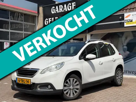 Peugeot 2008 1.2 VTi Allure | Pano | Automaat | Cruise | Climate | Parelmoer