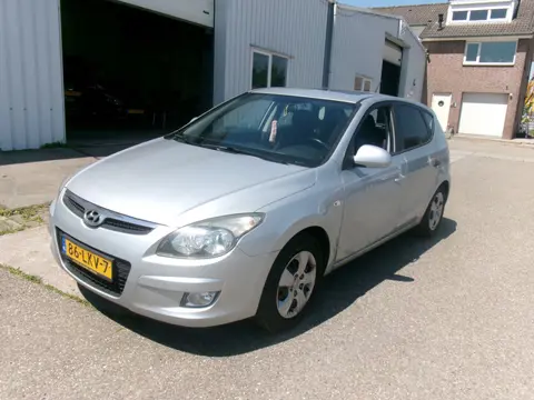 Hyundai i30 1.4i Blue Dynamic (bj 2010)