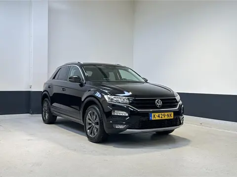 Volkswagen T-Roc 1.0 TSI Style Business | Apple Carplay/ Andorid Auto | Parkeersensoren | NL | 1 Eig