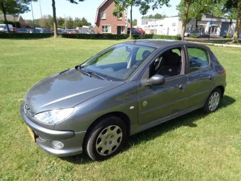 PEUGEOT 206 30-5-2027   a p k 