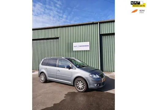 Volkswagen Touran 1.4 TSI Highline AUTOMAAT - GOED ONDERHOUDEN - NETTE STAAT