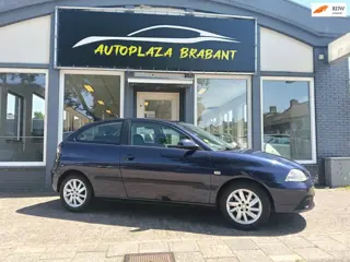 Seat Ibiza 1.4-16V Trendstyle/ AIRCO/ CARPLAY/ 16 INCH/ AUX/ DISTR VV