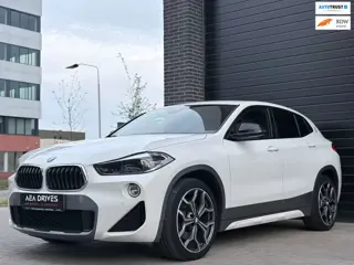 BMW X2 xDrive20i High Executive M-Pakket | Full options, lane assist, stoelverwarming | Sportief & l