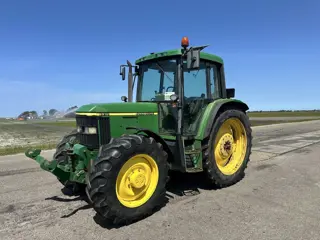 John Deere 6410