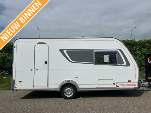 Weinsberg CaraOne 420 QD VOORTENT, VAST BED