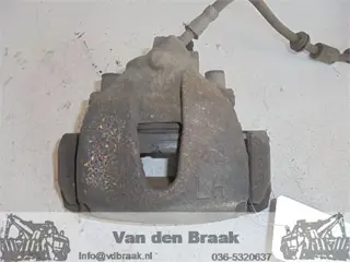 Volvo V40 2012-2020 Remklauw links voor