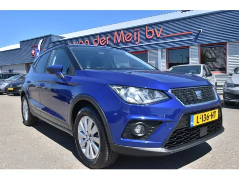 SEAT Arona 1.0 TSI Style Business Intense , CLIMATR , CR CONTR , A UITRIJ CAM , PDC V+A , NAVI  , LM