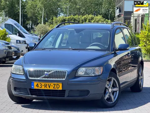 Volvo V50 2.4 Kinetic | Automaat | Parkeersensoren | Airco | Trekhaak | Elektrische ramen en spiegel