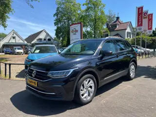 VOLKSWAGEN TIGUAN 1.5 TSI LIFE BUSINESS / NAVI / CARPLAY / CAMERA / TREKHAAK / STOEL+STUUR VERWARMING / DAB / LED / ADAP. CRUISE