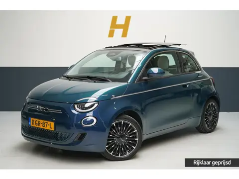 Fiat 500 La Prima 42 kWh | Schuif/kanteldak | Carplay | Adaptive cruise | Parkeersensoren | Pack win