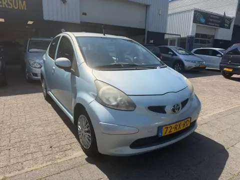 Toyota Aygo 1.0-12V + 5 DEURS AIRCO