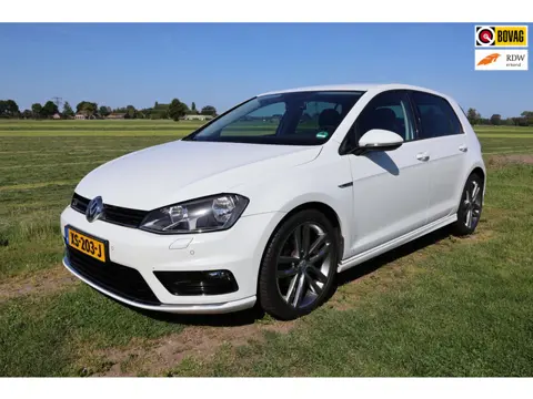 Volkswagen Golf 1.2 TSI R-Line Lounge Connected Series|Bluetooth|Stoelverwarming|Nette auto