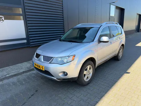 Mitsubishi Outlander 2.4 Intro Edition 2WD airco export prijs