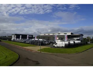 Renault Master T35 2.3 dCi 150 L2H2 Black Edition Camera, Cruise, Carplay, 150pk, Multimedia, Sensor