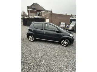 Toyota Aygo 1.0-12V +
