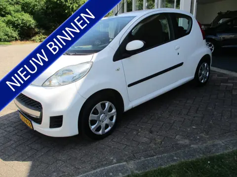 Peugeot 107 1.0-12V Sublime (bj 2009)
