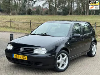 Volkswagen Golf 2.0 Highline AIRCO/CLIMATRONIC/LAGE KM/5DRS!