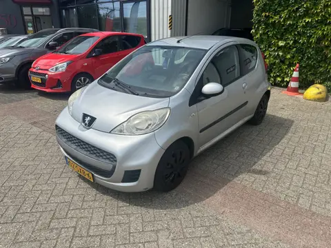 Peugeot 107 1.0-12V XS