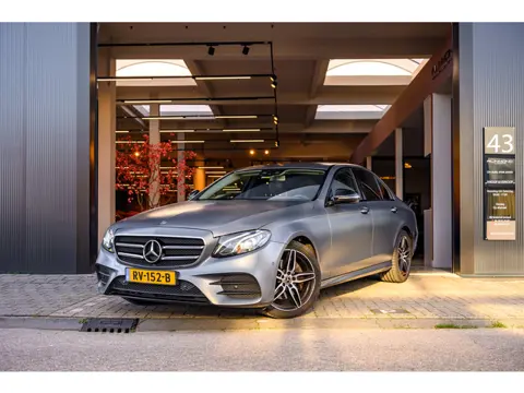 Mercedes-Benz E-klasse 220 d Business Solution AMG |Carplay|Burmester|Trekhaak|Lane-Assist