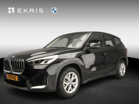BMW iX1 xDrive30 | LED | Leder | Navigatie | Sportstoelen | Stoelverwarming | DAB | Harman-kardon so
