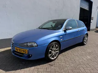 Alfa Romeo 147 1.6 Sportiva Black Line Edition