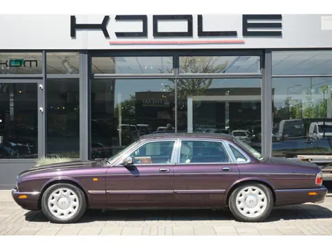 Jaguar XJR Daimler Super V8 SWB 1/76