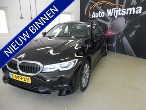 BMW 3-serie 320e Business Edition Plus Leer | Schuifdak | LED | LMV 17"| NL auto | 1e eig.