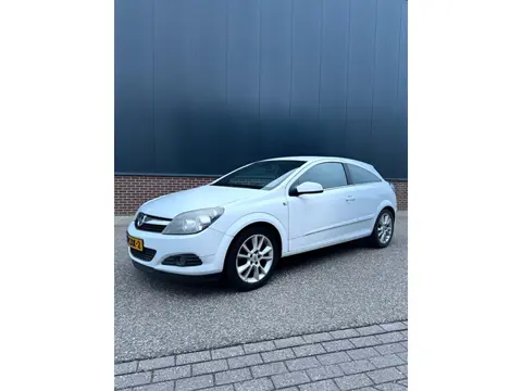Opel Astra GTC 1.6 | 2009 | Lange APK | 116 PK