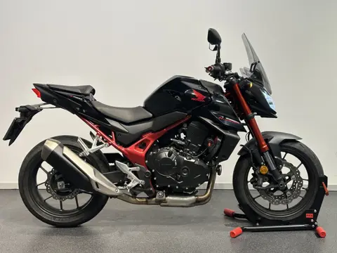 Honda CB750 Hornet (bj 2023)