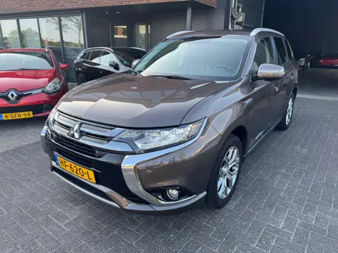 Mitsubishi Outlander 2.0 PHEV Instyle+ XENON 360 CAMERA LEDER CRUISE VOL ORIG NL NAP