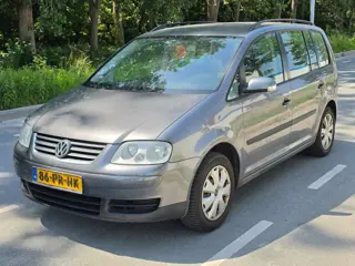 Volkswagen Touran 1.6-16V FSI Turijn