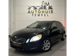 Volvo V60 1.6 D2 Momentum Airco Trekhaak Cruise Bluetooth Parkeersensoren Isofix Centrale Deurvergre