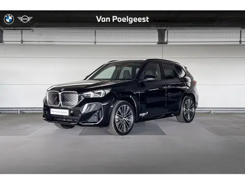 BMW iX1 eDrive20 67 kWh M Sport Edition | M Sportpakket | Premium Pack | Travel Pack | Trekhaak | Hu