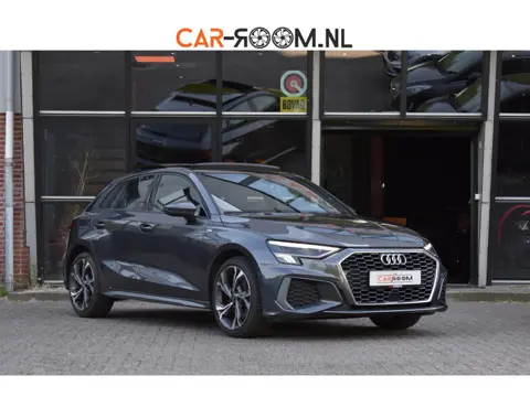 Audi A3 Sportback 35 TFSI 3X S-line Pano Keyless Camera Lane ACC