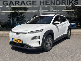 Hyundai Kona EV Premium 64 kWh | SOH: 97,6% | 3 Fase | Full Options | NAP | Leder |  Stoelkoeling & 