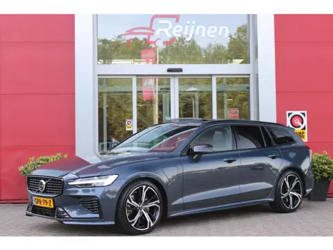 Volvo V60 2.0 T6 350PK Plug-in hybrid AWD Plus Dark | PANORAMISCH SCHUIF/KANTELDAK | PREMIUM AUDIO H