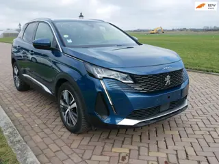 Peugeot 3008 1.5 BlueHDi Allure EAT8 NAVI CLIMA CAMERA ** 12999 NETTO **