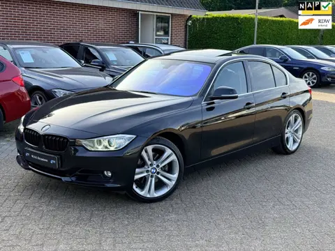 BMW 3-serie 328i Executive Sport|Ketting vervangen|Cruise control|Flippers|Dakje|Airco|Navigatie|19 