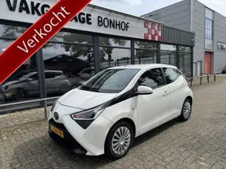 Toyota Aygo 1.0 VVT-i x-play limited CAMERA-LED-AIRCO