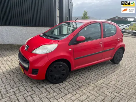 Peugeot 107 1.0-12V XS / 2012