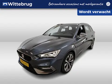 SEAT Leon Sportstourer 1.5 eTSI 150pk FR Business Tech DSG Automaat Winter+ Tech pakket / Navigatie 