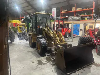 Caterpillar 906 (bj 2001)