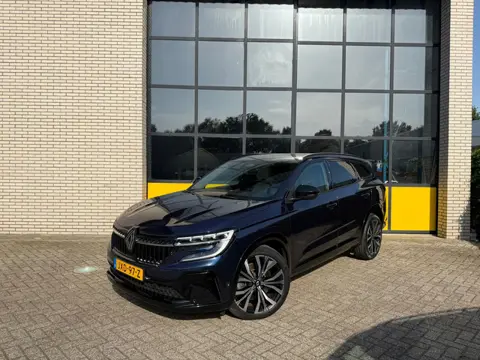 Renault Espace E-Tech full hybrid 200 iconic 7p.