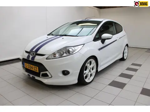 Ford Fiesta 1.6 Metal - 135PK, Parkeensensor, Stoelverwarming en Climate Control