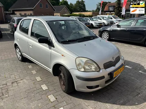 Toyota Yaris 1.0 VVT-i Luna
