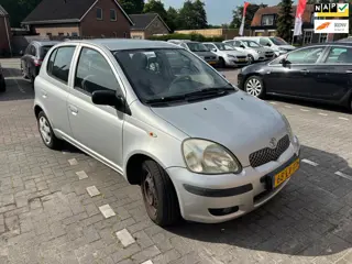 Toyota Yaris 1.0 VVT-i Luna