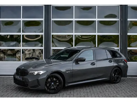 BMW 3-serie Touring 320e xDrive M-Sport LCI | Pano | Head-up | HIFI | 19''